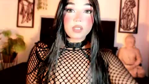 Snapshot of miss_zz chatting on July 13, 2026, 5:05 pm miss_zz online show from July 13, 2026, 5:05 pm