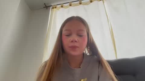 Snapshot of missalannahmm chatting on June 19, 2026, 4:55 pm Alannah online show from June 19, 2026, 4:55 pm