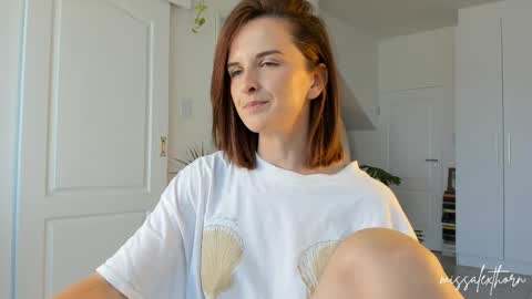 Alexandra Thorn online show from April 7, 2026, 10:37 am