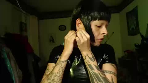 Snapshot of missanarky chatting on September 17, 2025, 12:12 am Anarkitten online show from September 17, 2025, 12:12 am