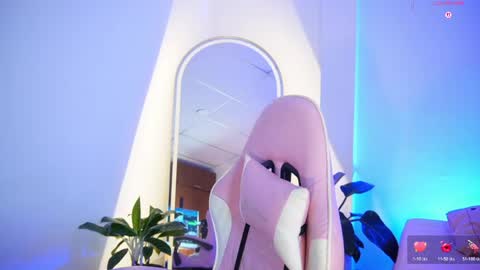 missara_ online show from May 14, 2026, 10:05 pm