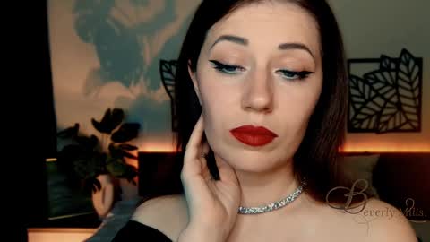 The divine Beverly online show from December 12, 2024, 6:42 pm