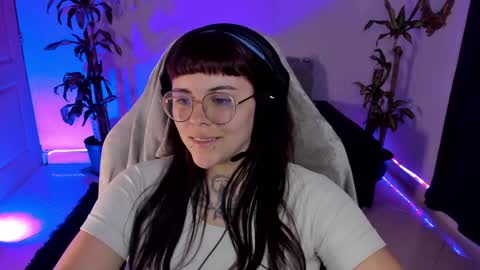 Missy Charlottte.  Hey remember to give me a thumbs up ty online show from February 27, 2025, 9:43 am