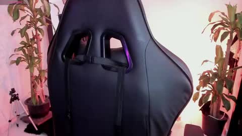 Missy Charlottte.  Hey remember to give me a thumbs up ty online show from April 22, 2026, 3:09 am