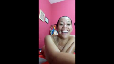 Snapshot of misscruzxz chatting on June 4, 2026, 3:29 pm Donna di Diamanti online show from June 4, 2026, 3:29 pm