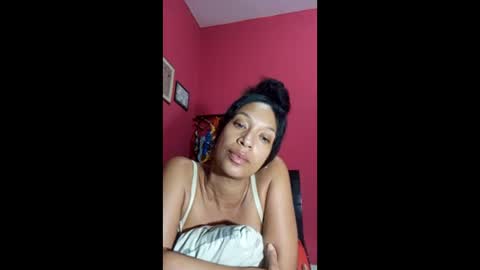 Snapshot of misscruzxz chatting on June 6, 2026, 2:16 am Donna di Diamanti online show from June 6, 2026, 2:16 am