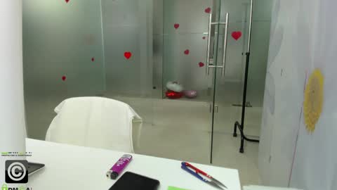 Snapshot of missdominna chatting on May 13, 2026, 2:53 am Miss Domina online show from May 13, 2026, 2:53 am