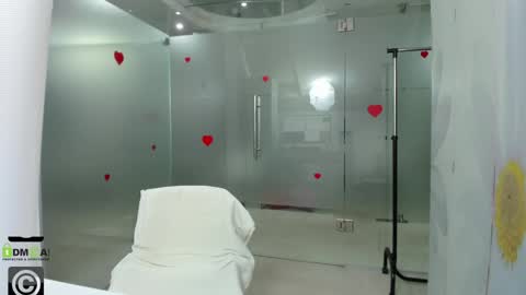 Snapshot of missdominna chatting on June 5, 2026, 2:51 am Miss Domina online show from June 5, 2026, 2:51 am