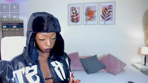 Snapshot of missemilie1 chatting on May 26, 2026, 1:51 pm Emilie Diaz online show from May 26, 2026, 1:51 pm