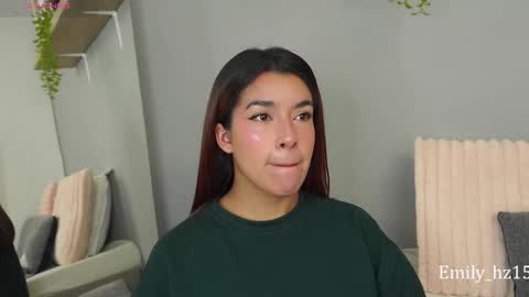 Yuliana online show from October 9, 2025, 9:18 am