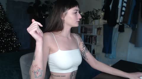 missfiti online show from December 21, 2024, 11:44 am