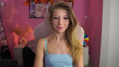 Snapshot of missicute18 chatting on December 2, 2025, 7:31 pm Melissa online show from December 2, 2025, 7:31 pm