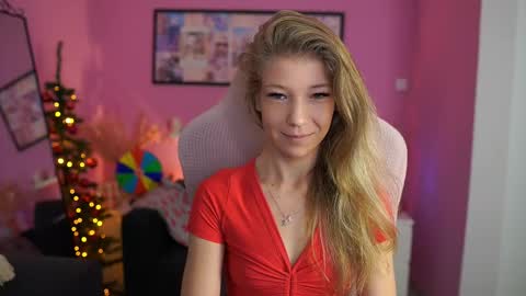 Snapshot of missicute18 chatting on December 15, 2025, 7:29 pm Melissa online show from December 15, 2025, 7:29 pm