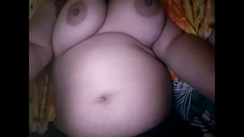 Missi online show from April 12, 2026, 4:12 pm