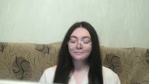 missis mona online show from February 1, 2026, 8:57 am