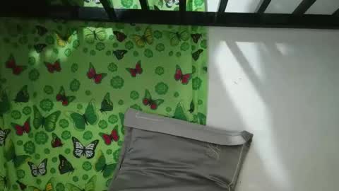 Jona online show from April 19, 2026, 3:44 pm