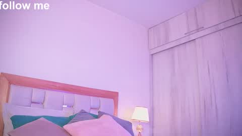 Snapshot of missjuliaa_ chatting on September 12, 2025, 3:17 am A N N Y online show from September 12, 2025, 3:17 am