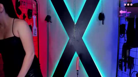 Miss Kara and Ariana online show from September 23, 2025, 12:08 pm