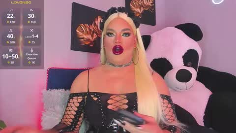 kassandra lazcano online show from September 17, 2025, 1:18 am