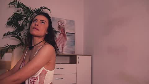 Lullu online show from October 4, 2025, 4:21 am