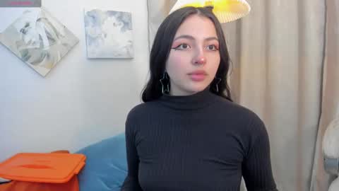 Snapshot of misslynn_ chatting on November 10, 2025, 2:32 am i am lyn online show from November 10, 2025, 2:32 am