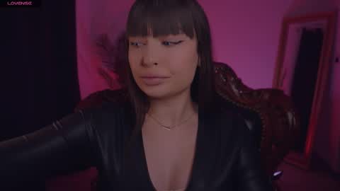 LUXXANDRA online show from February 11, 2025, 5:47 am