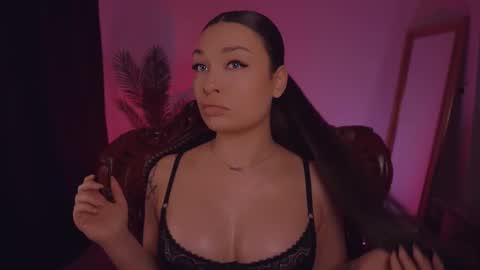 LUXXANDRA online show from February 23, 2025, 5:45 am