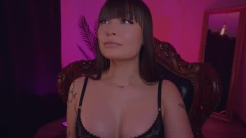 LUXXANDRA online show from March 1, 2025, 9:29 am