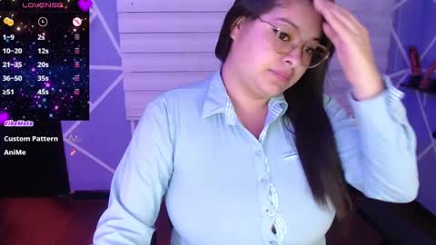 Miia online show from October 9, 2025, 3:43 pm