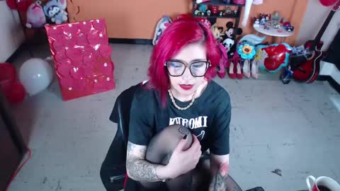 Miss Mia online show from February 27, 2025, 4:32 pm