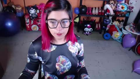 Miss Mia online show from September 16, 2025, 2:51 pm