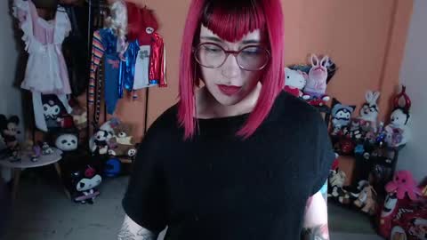 Miss Mia online show from April 18, 2026, 7:07 pm