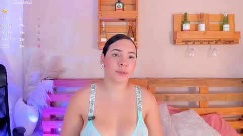 Mia  online show from November 23, 2025, 11:54 am