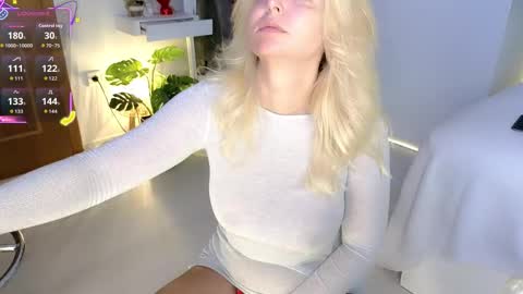 Mia online show from September 20, 2025, 9:21 am