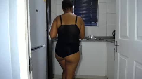 mimmi online show from February 21, 2025, 10:07 am