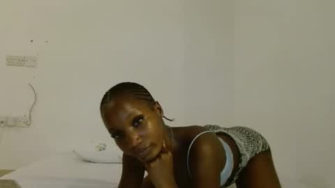 sexy online show from February 17, 2026, 7:09 pm