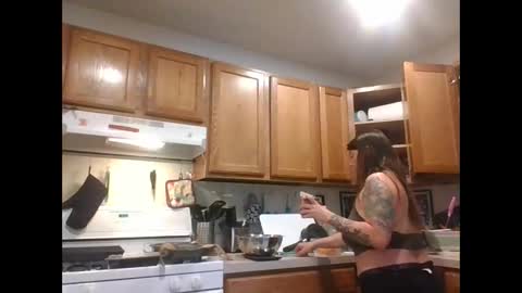MissMona online show from May 17, 2026, 11:01 pm