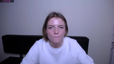 Olivia online show from December 10, 2024, 4:49 pm