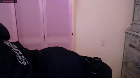 Olivia online show from December 21, 2024, 3:20 pm