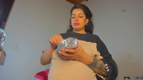 Snapshot of misspaulag chatting on February 6, 2025, 2:55 am misspaulag online show from February 6, 2025, 2:55 am