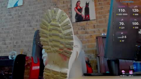 Miss Venus online show from February 10, 2025, 12:08 pm