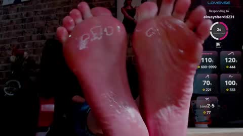 Miss Venus online show from March 12, 2025, 10:37 am