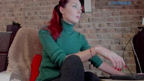 Miss Venus online show from November 5, 2025, 9:20 am