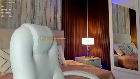 Emma Prada online show from March 10, 2025, 11:42 am