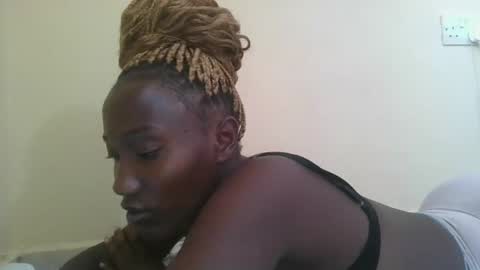 pretty gal online show from March 6, 2025, 9:14 am