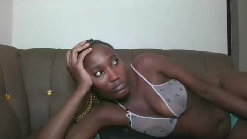 pretty gal online show from September 26, 2025, 5:44 am