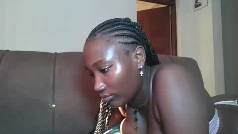 pretty gal online show from April 4, 2026, 1:41 pm