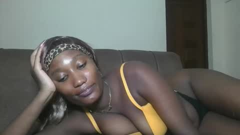 pretty gal online show from April 21, 2026, 8:34 pm