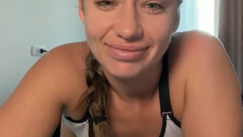 Snapshot of missroriann chatting on May 2, 2026, 11:32 pm missroriann online show from May 2, 2026, 11:32 pm