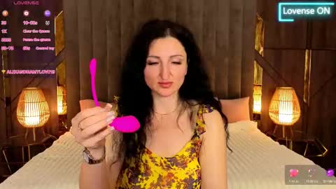 missrossi online show from November 20, 2025, 9:14 pm